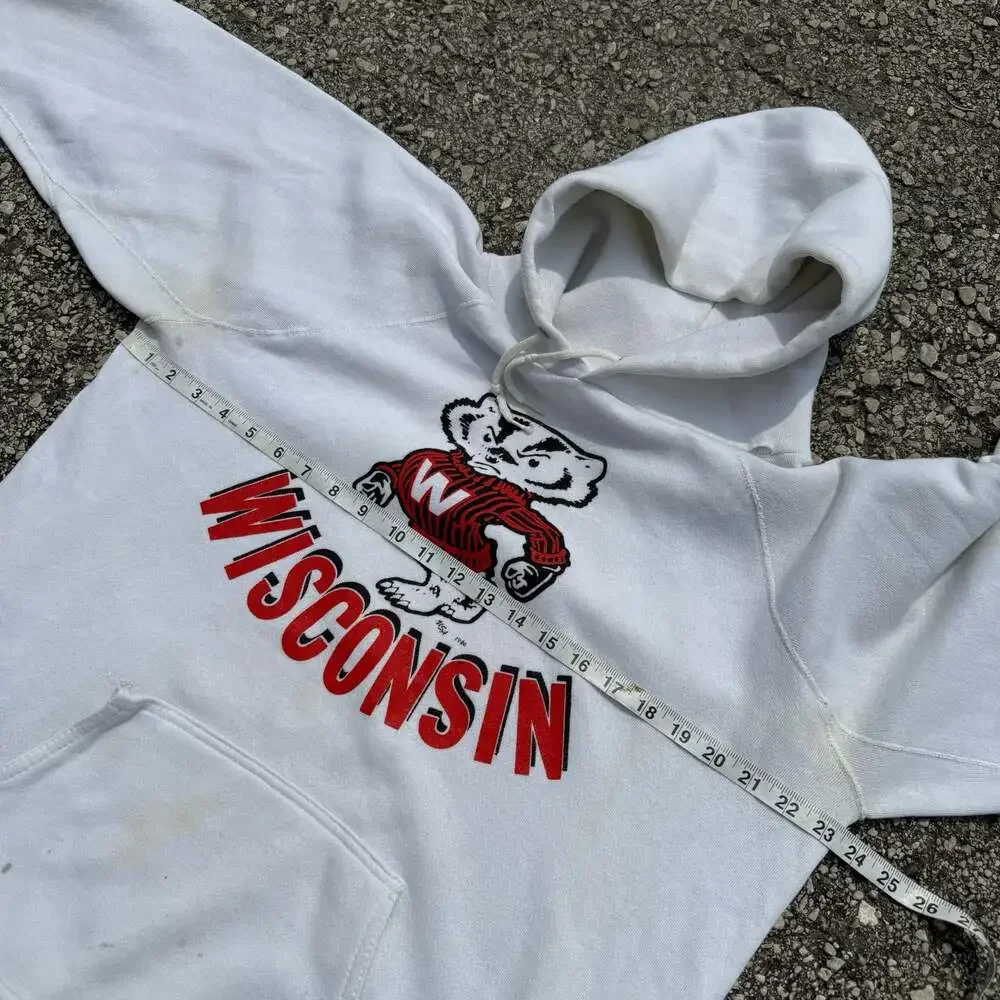 Vintage 1980s University of Wisconsin Badgers Mascot Graphic Pullover Hoodie